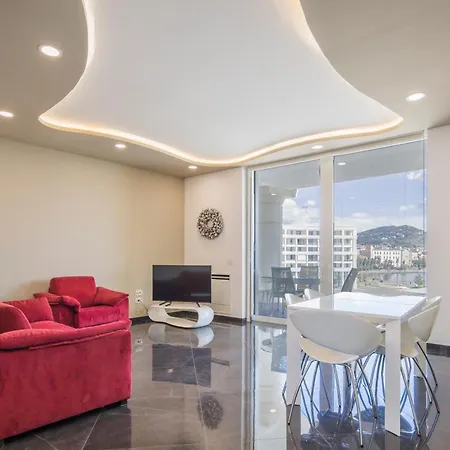 Crescent Luxury Retreat - Seafront Scala E *