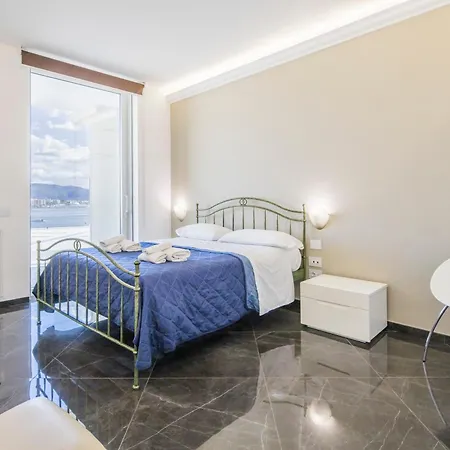 Apartamento Crescent Luxury Retreat - Seafront Scala E *