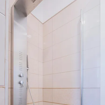 Crescent Luxury Retreat - Seafront Scala E Apartamento