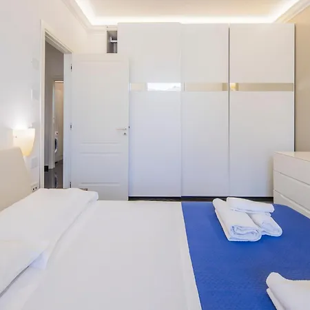 Crescent Luxury Retreat - Seafront Scala E Apartamento Salerno